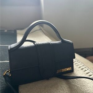 JACQUEMUS Navy 'Le
Bambino' Clutch